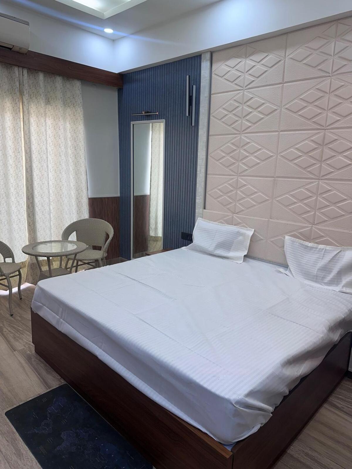 Hotel Velvet Greater Noida Dış mekan fotoğraf