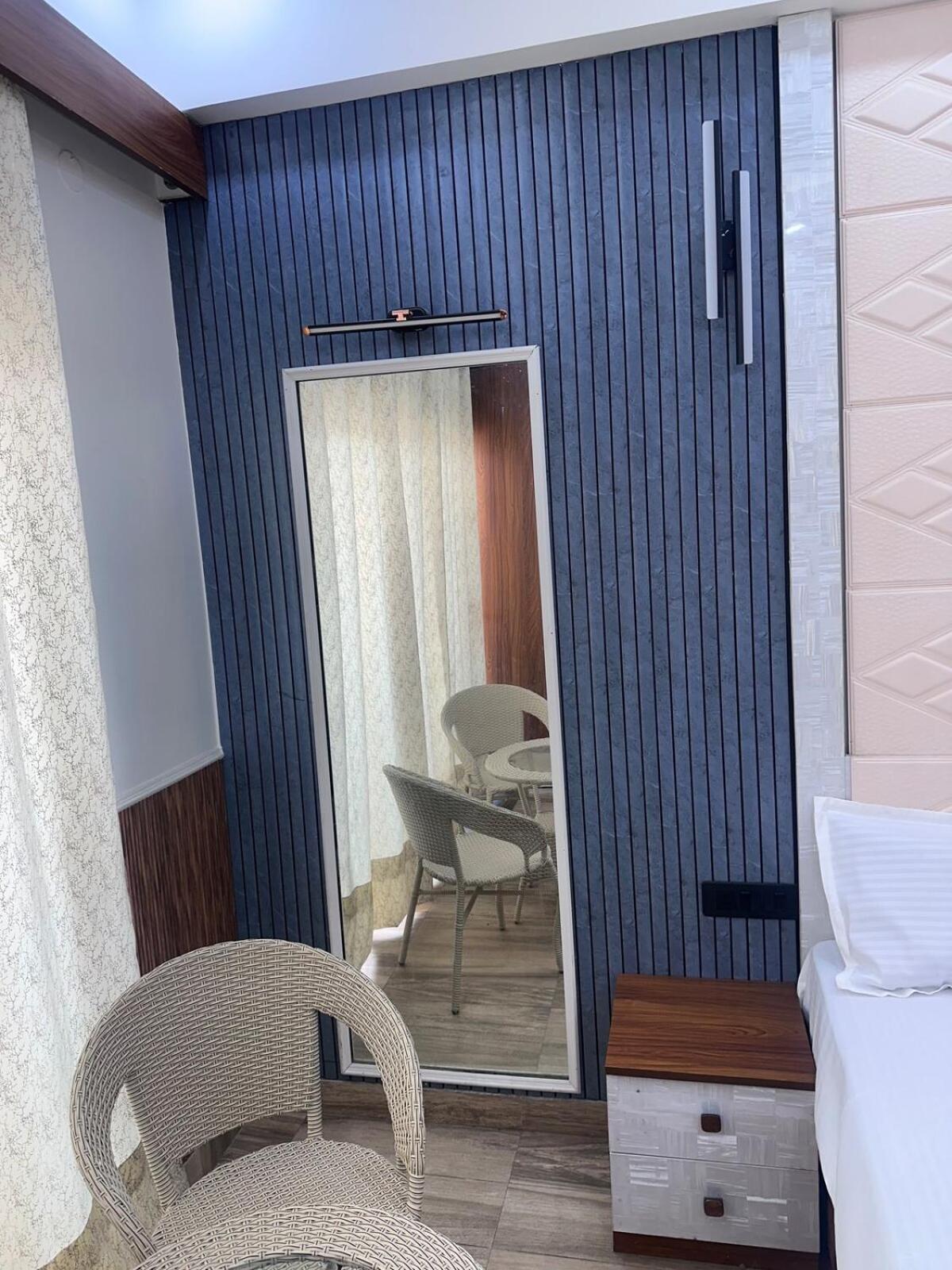 Hotel Velvet Greater Noida Dış mekan fotoğraf