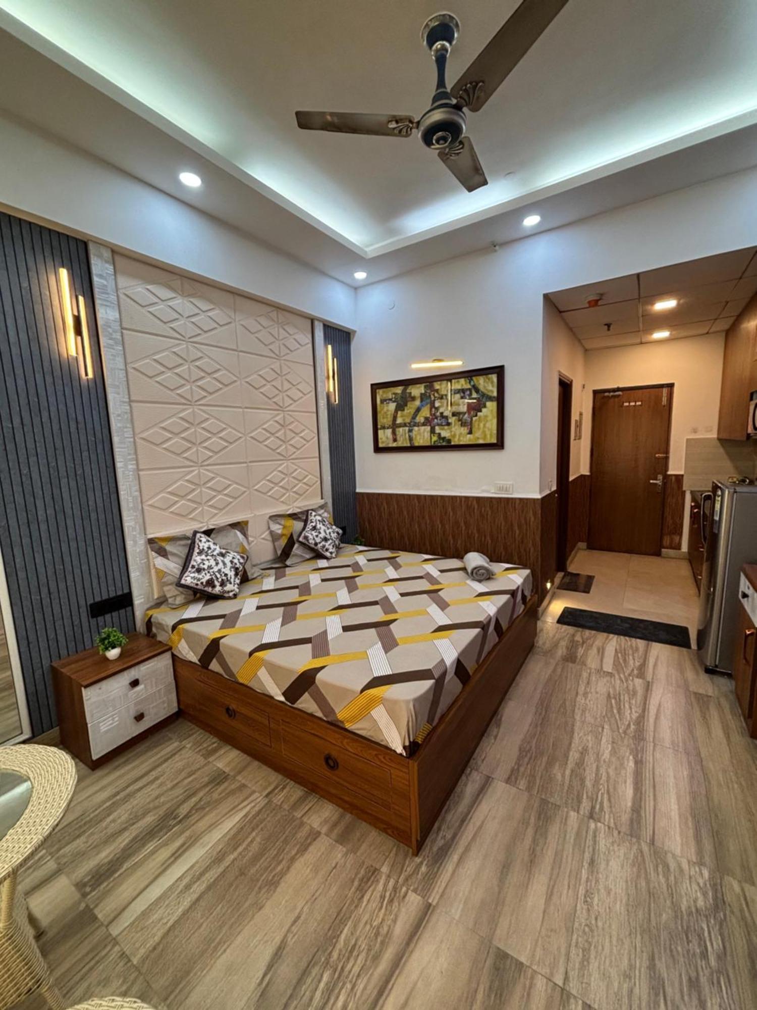Hotel Velvet Greater Noida Dış mekan fotoğraf